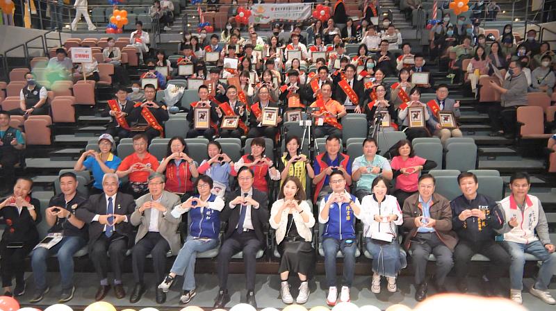 113年桃園市慶祝中華民國青年節優秀青年表揚大會  花Young藍圖 築夢幸福