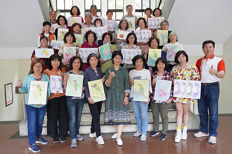 大葉大學長青大學色鉛筆生活彩繪班師生將到員林圖書館辦理展覽