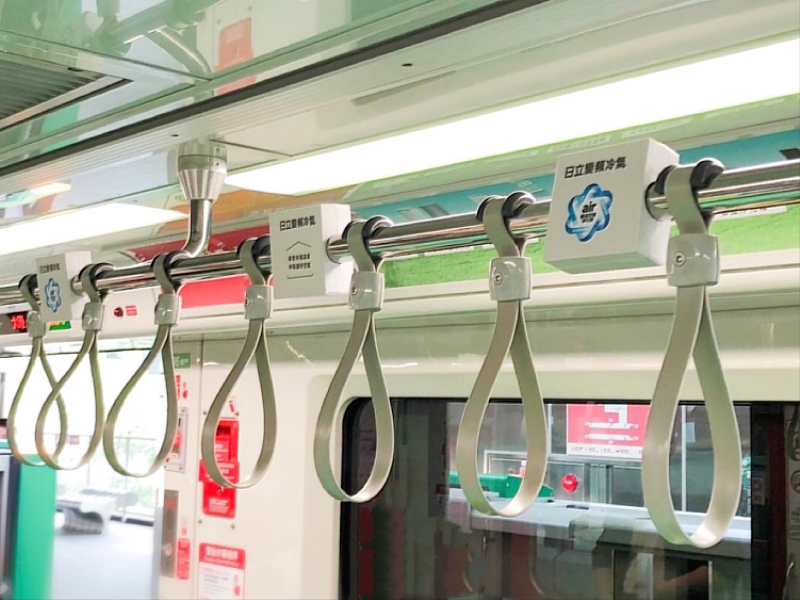 日立冷氣台中捷運品牌列車，設計一氣呵成延伸至車廂內手拉環