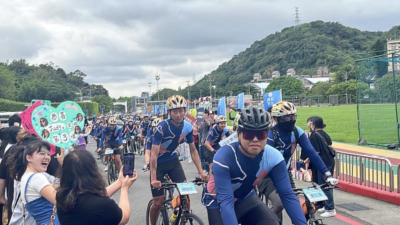 圖一、東吳百人鐵馬車隊完成環島，4月7日平安回到東吳大學