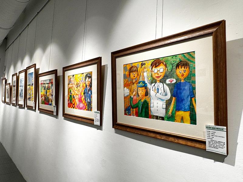 《藝想天開》感受熱情創造力  竹縣3校藝才美術班作品聯展