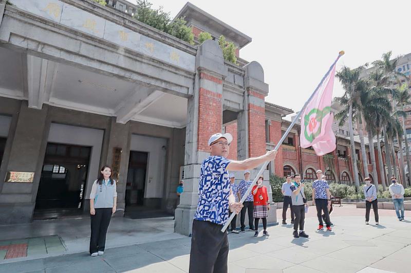 全中運開幕，市長高虹安親自授旗，勉勵竹市全中運代表隊