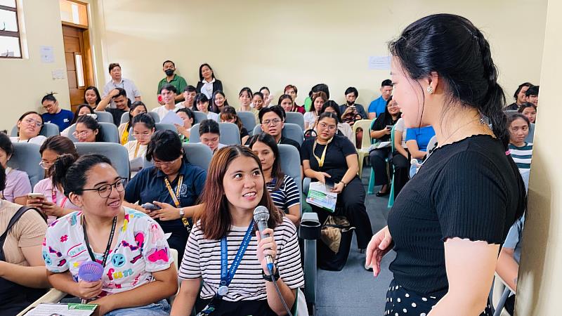 崑山科大赴St. Paul University Manila校園宣講，與學生互動熱烈