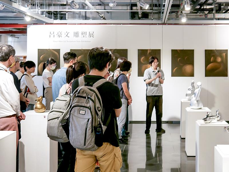 《孕--呂豪文雕塑展》呂豪文老師親自導覽，帶大家探索其作品的奧秘