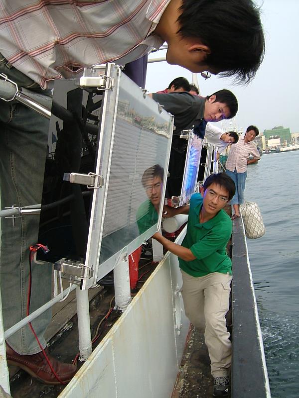 黃金泉參與「2006年基隆集魚燈計畫」