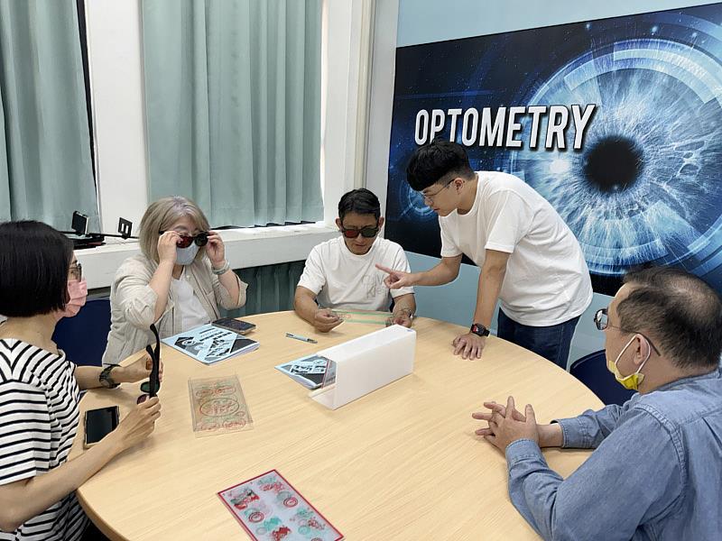 大葉大學視光學系與臺中市驗光師公會合辦雙眼視覺評估與訓練工作坊
