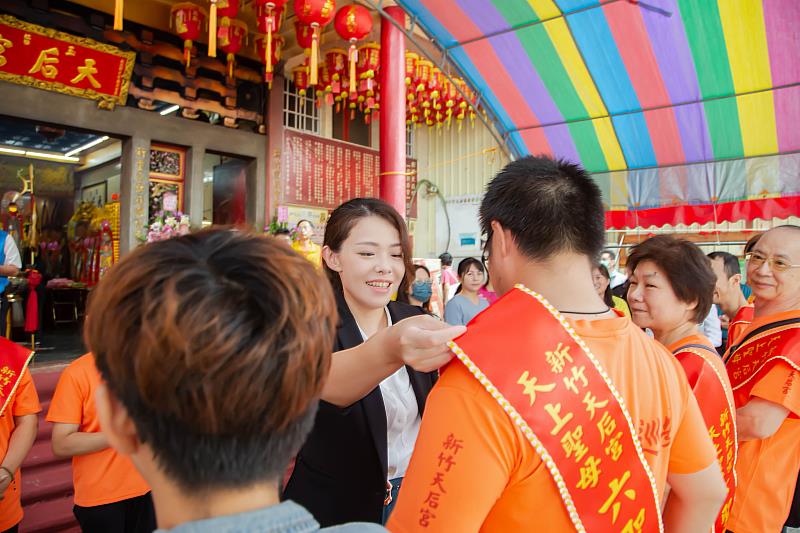 農曆3月23日天上聖母聖誕，高市長親至新竹天后宮行三獻禮祈媽祖保佑竹市風調雨順，國泰民安