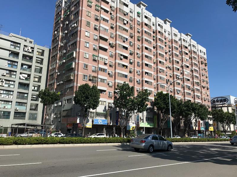 台中南區購屋需求以自住為主，熱門物件多以電梯大樓中古屋為主，首購族則受惠新青安貸款偏愛總價1000萬上下的中古屋。