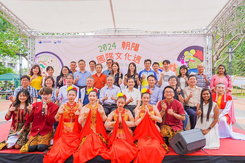 朝陽國際文化週吸引來自26個國家的境外生熱情參與。
