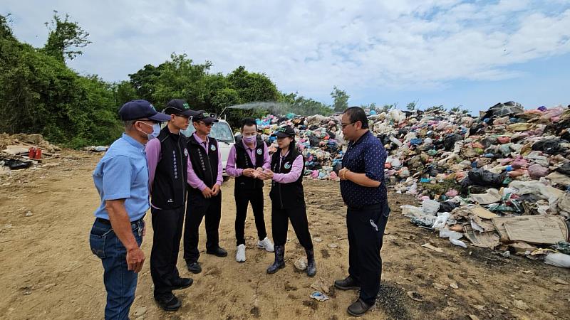 屏東縣環保局人員將於下周起進駐琉球鄉，並協助垃圾清運