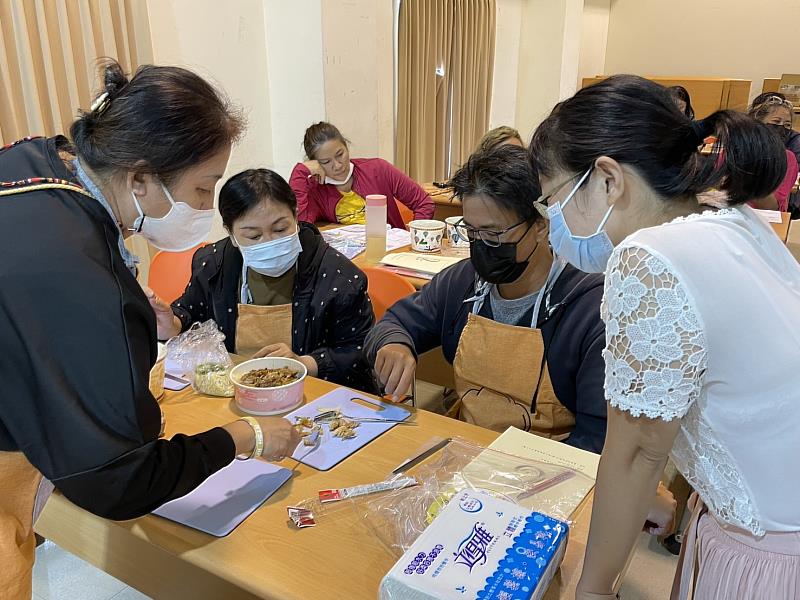 臺東縣衛生局「高齡軟質」餐食工作坊開辦 助長者吃得健康幸福