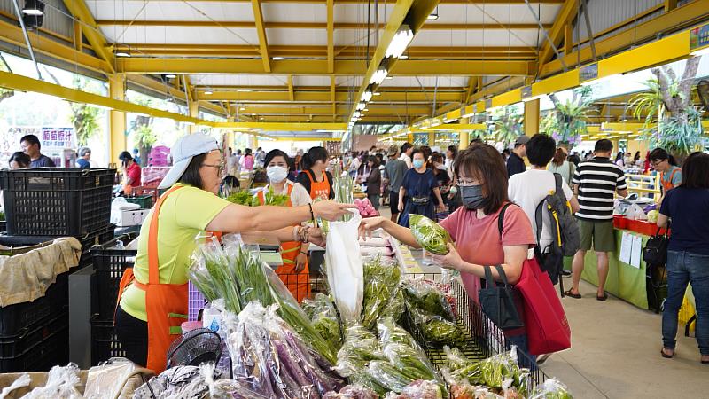 台北希望廣場見初心 義賣活動相挺0403花蓮地震災區農友