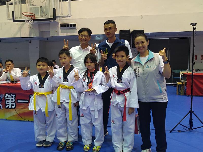 新竹市長盃跆拳道錦標賽逾600名選手同場較勁 高市長勉突破自我、勇奪佳績
