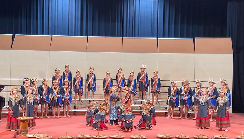 臺東縣勇奪全國師生鄉土歌謠5項特優及4項優等 賓茂國中原住語系國中團體組連續5年榮獲特優  饒慶鈴肯定及讚賞孩子們努力