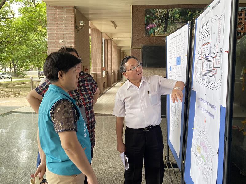 教育處長視察113年國中教育會考考場學校整備工作