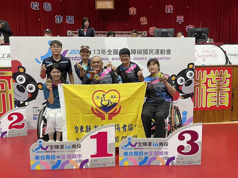 全障運台東代表隊傳捷報 老大哥陳富貴肢障桌球男子組TT2級完成4連霸 領隊員爭取佳績