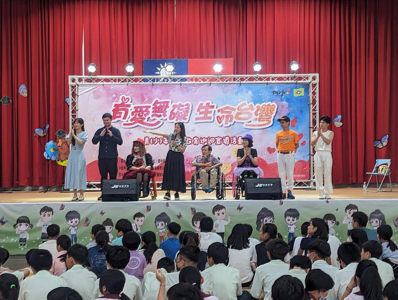 有愛無礙-生命台灣為雲林學子傳播生命故事建立善的循環