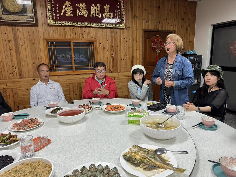 「112-113年北區飲食文化地方創生計畫」於4月在連江縣北竿鄉辦理老酒變奏曲活動，由林春萍說菜師介紹馬祖特色飲食文化。