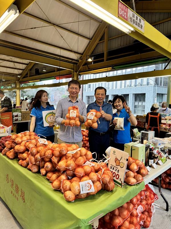 恆春鎮農會將特選優質洋蔥帶上台北和北部朋友們分享