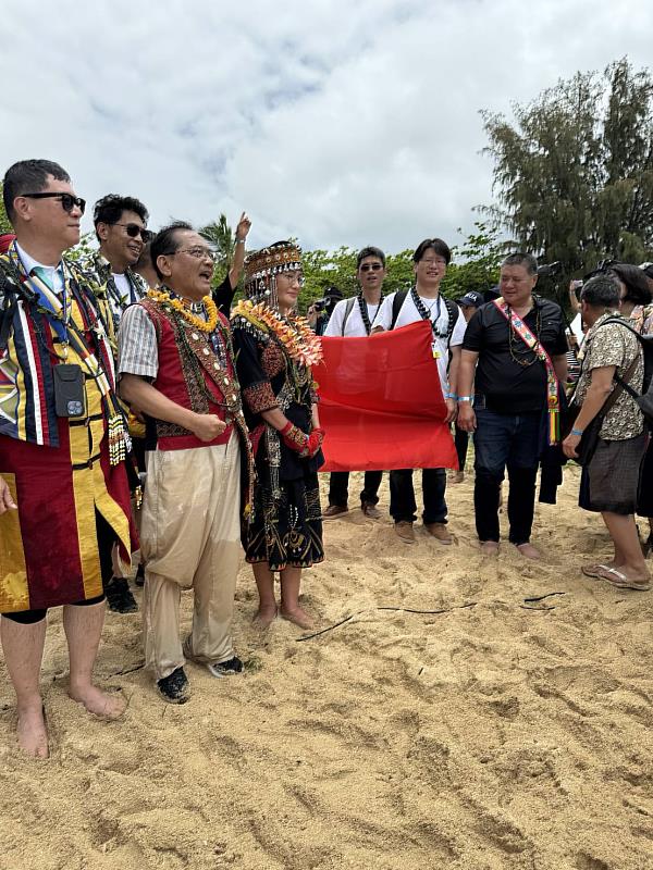 饒慶鈴推動臺東航海文化 縣府團隊赴夏威夷考察太平洋島國舟船入港儀式