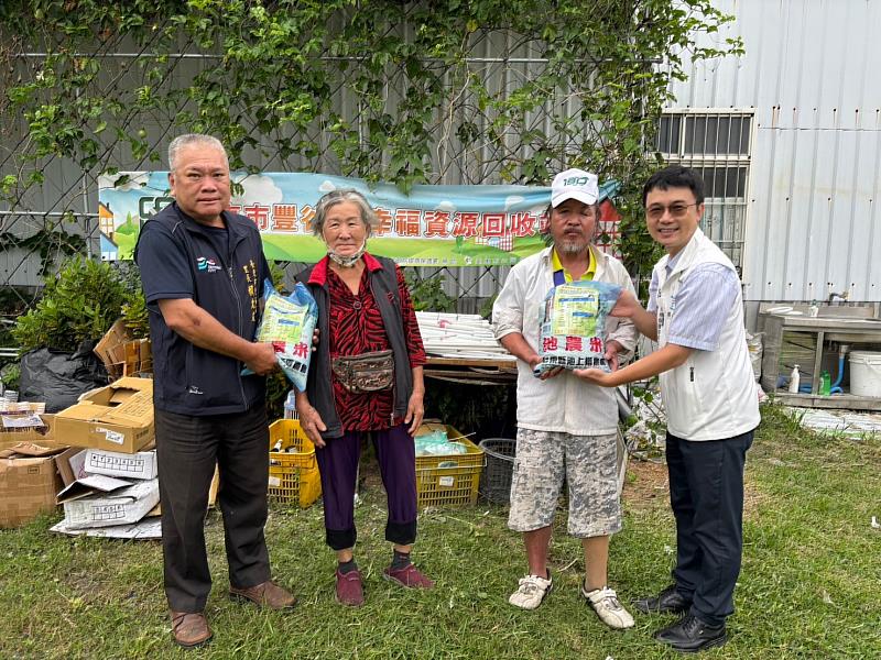 端午送暖！臺東環保局感謝資收個體戶 默默付出的環保人士 守護家園齊心向前走
