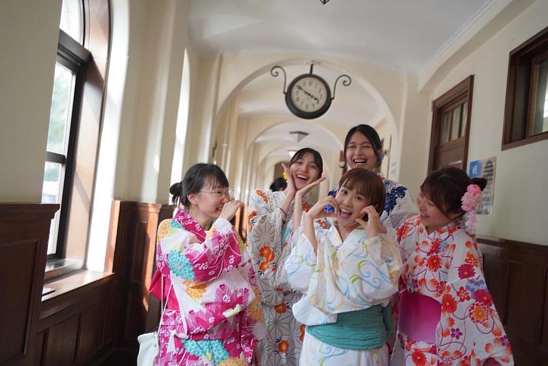 文藻外大黃敏瑩同學出訪日本上智大學的參與該校的「浴衣日」活動
