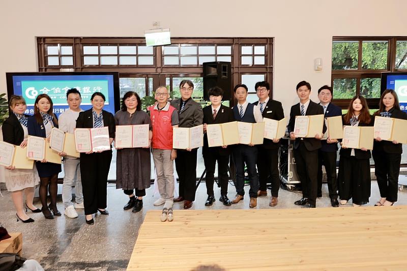 一德青年商會9日舉辦「新世代企業家：台灣青年創業與傳承加速器專案活動」論壇暨市集活動。(圖/一德青年商會提供)