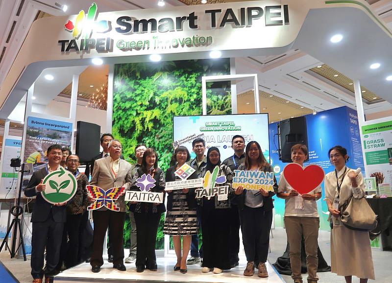臺北市政府於2024印尼臺灣形象展打造「智慧臺北，永續之城Smart Taipei, Green innovation」旗艦型專館表現亮眼，10月更將前往日本展現優質智慧醫療產業形象。(貿協提供)