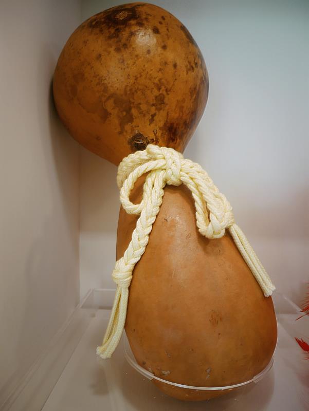 圖3:夏威夷《雙葫蘆鼓》是由兩個不同大小的葫蘆連接而成，值得一看。