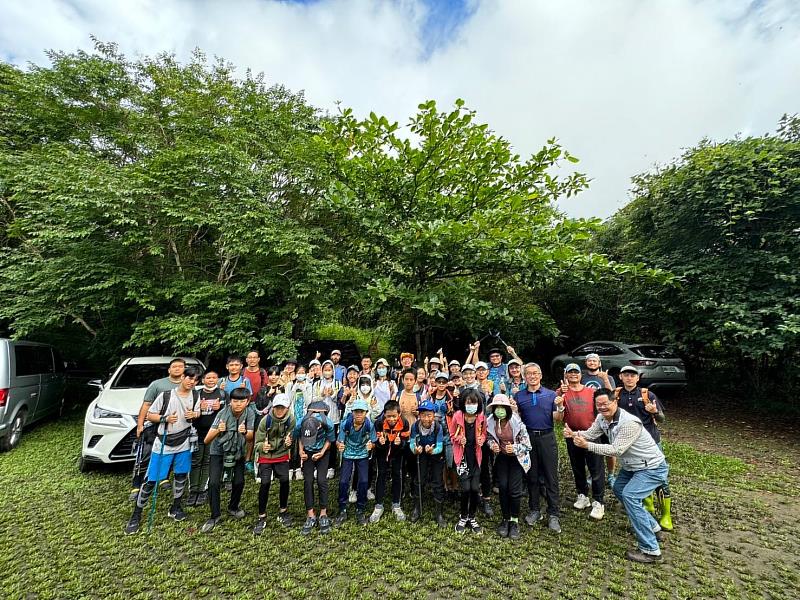 都蘭山登山口合照