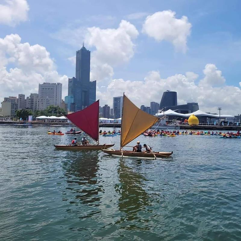 造舟航行，推動南島航海文化復振（林鼎傑攝影，長濱船團提供）