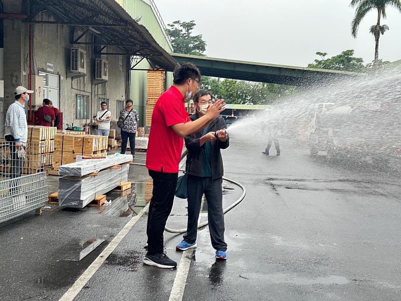 環保局、消防局與中華紙漿台東廠 合作推動臺東縣回收處理業消防安全 提升火災預防與應變能力