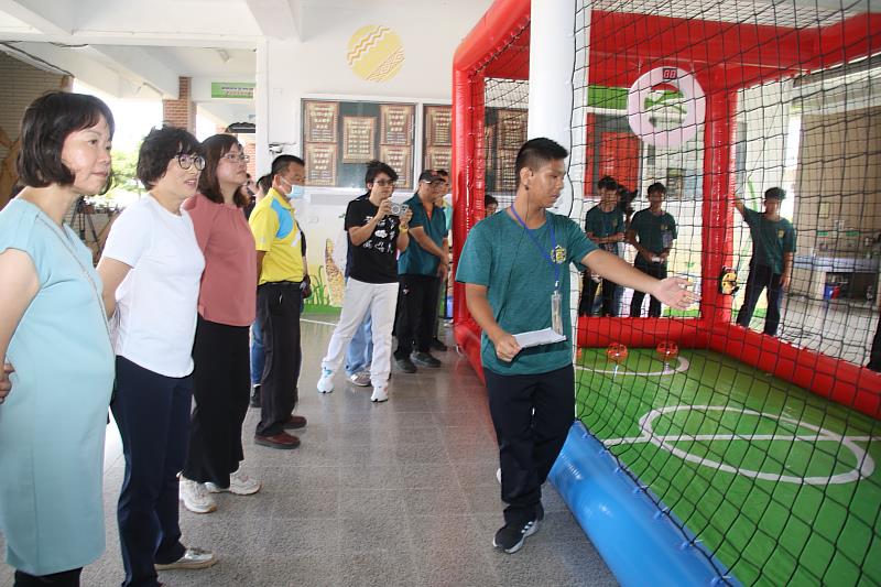 臺東XR數位共學中心及智慧控制教育培訓基地揭牌 饒慶鈴鼓勵孩子運用科技享受學習