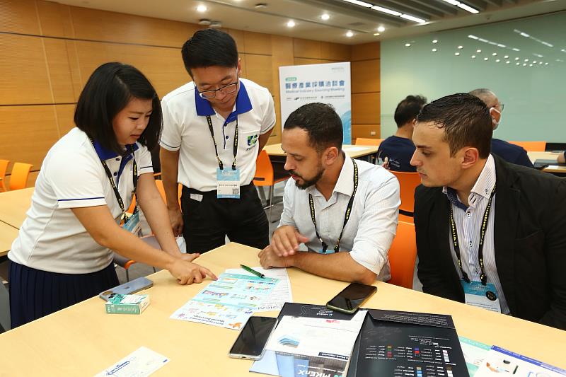 Medical Taiwan展期間搭配辦理國際醫療通路商採購洽談會，為臺灣業者媒合國際買家，創造商機。(貿協提供)