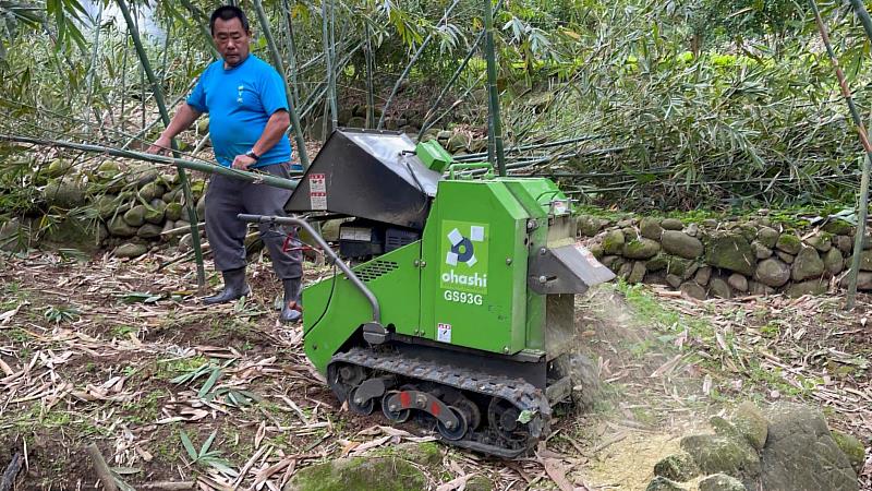 新北農業局鼓勵筍農使用碎竹機破碎老竹避免焚燒產碳排