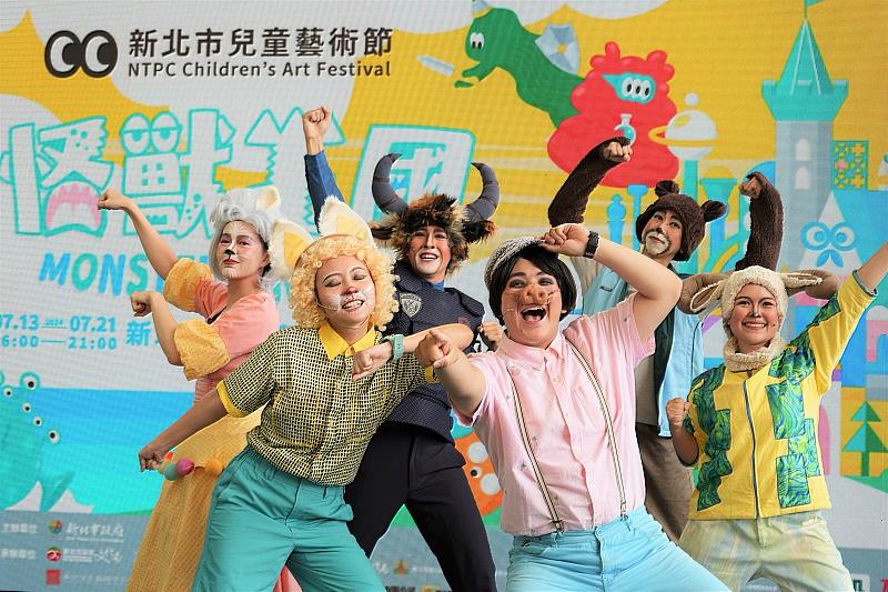 新北兒藝節連續9天精采演出不間斷,結合國內外多個表演團體與藝術家。7月13日開幕日,邀請「如果兒童劇團」帶來《小店,小偷,小豬探》