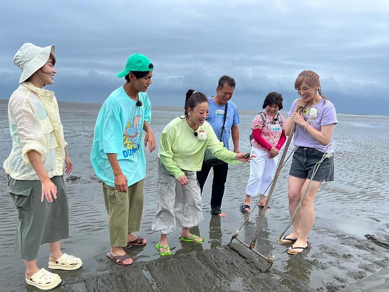 東石海之夏將登場 「綜藝新時代」搶當外傘頂洲觀光船達人