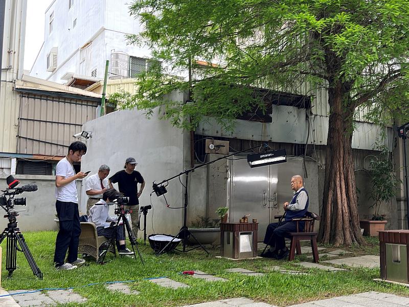 此計畫團隊拍攝採訪郭成樵老師現場情形