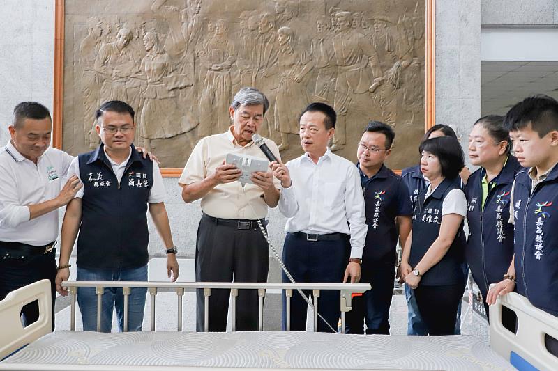 英威康與樺康智雲公司捐贈10台自動翻身照護床 長照品質大提升-2
