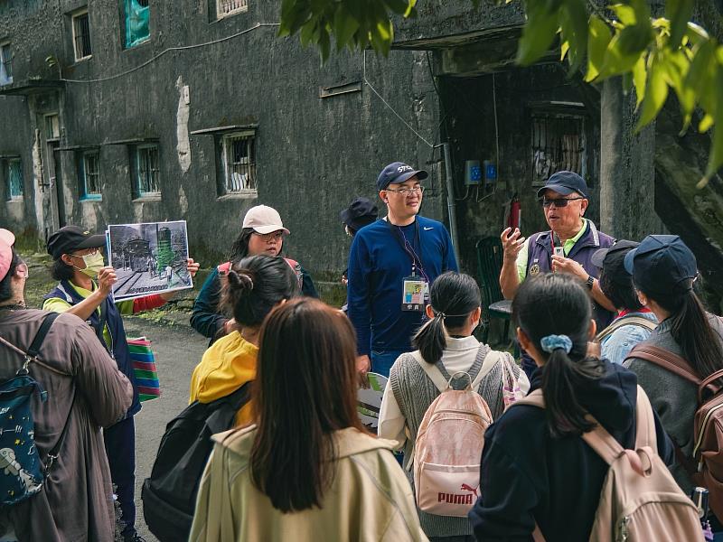 【戀戀山海有感青旅行】淡蘭古道路線由礦工爺爺帶路，分享猴硐採礦生活