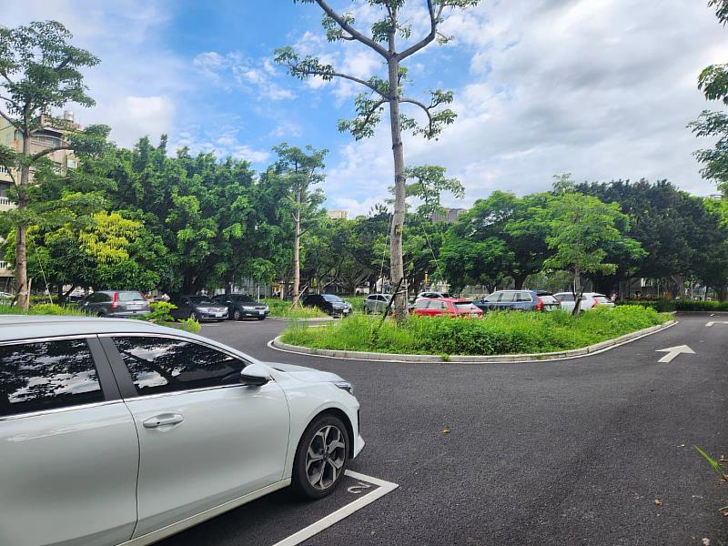 竹市府拍板三民國小停車場常態性部分時段對外開放。