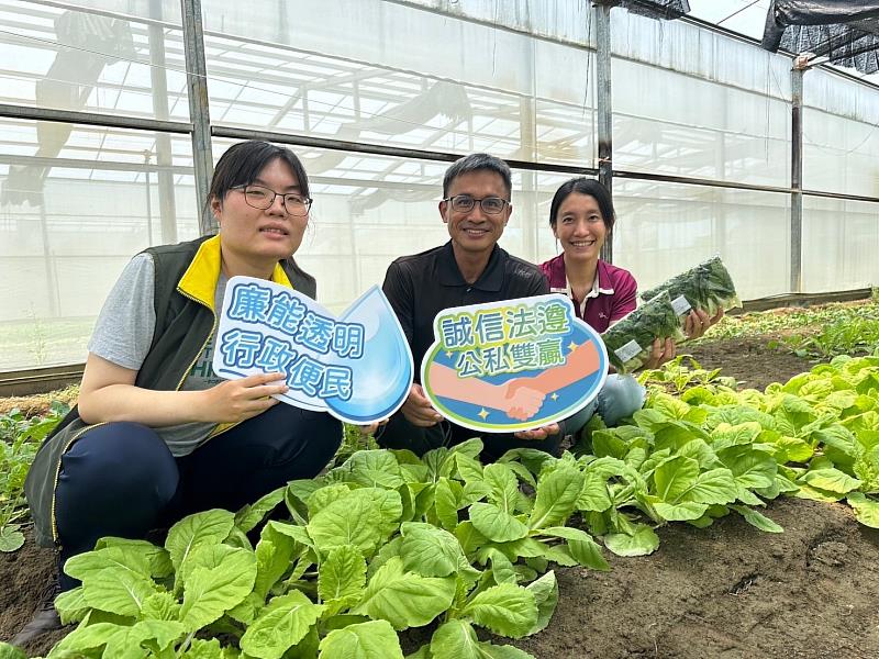 方舟生產合作社以有機方式栽培蔬菜，並通過有機認證，不使用化學肥料及農藥，強調農藥殘留零檢出，以實踐食品安全的誠信價值，確保民眾食的健康