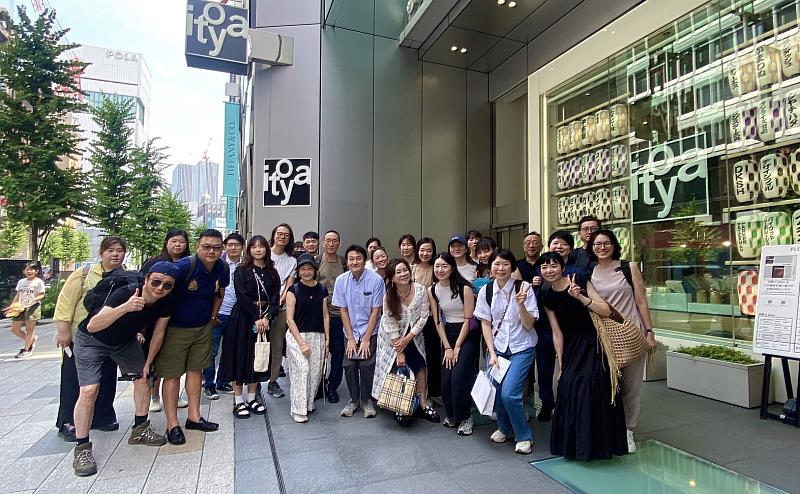 參訪東京Itoya全團33名獲採購主管全程接待說明，業者受益。(貿協提供)