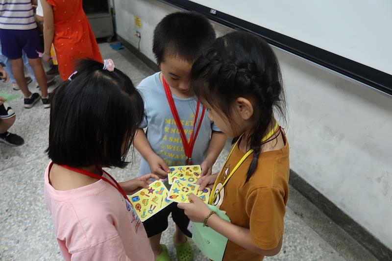 南大聯電課輔中心活動增進學童溝通能力