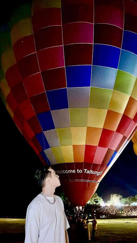 NICK周湯豪熱氣球初體驗 直呼超驚豔(照片由周湯豪提供)