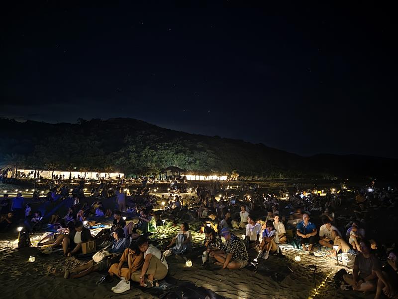 台東最美星空音樂會大武9420濱海公園登場 逾3千名民眾驚呼全國最美