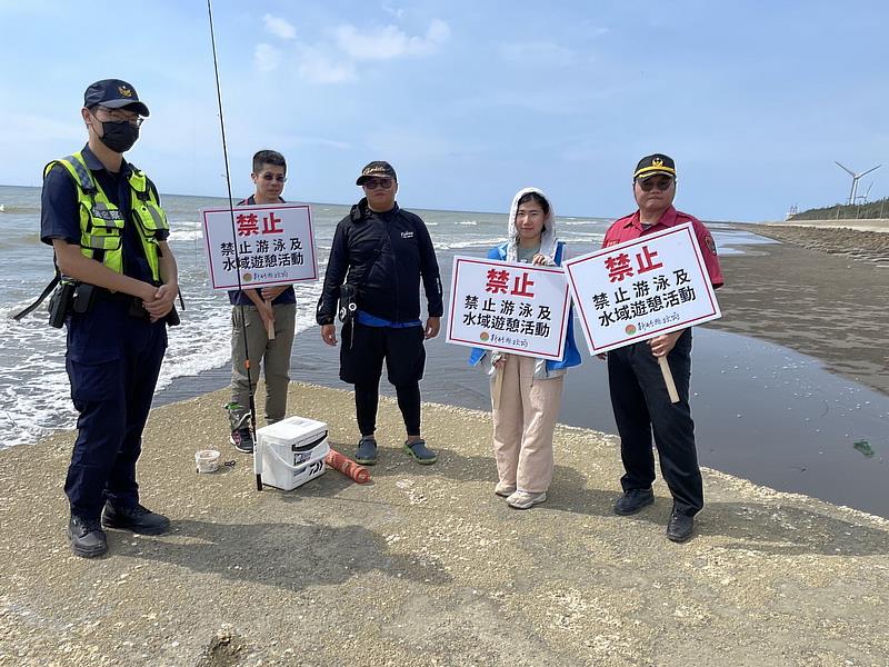 炎夏水上活動旺季　竹縣水域安全聯合稽查小組宣導巡邏