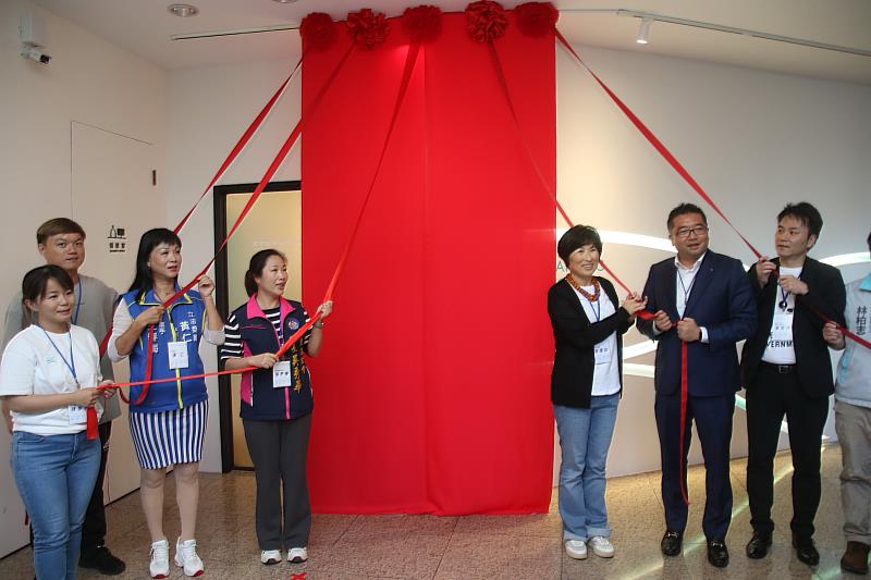 臺東縣青年發展中心正式揭牌 饒慶鈴盼成為青年交流基地 為縣政注入新活力