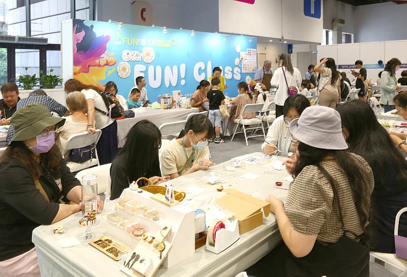 「FUN! Class」匯集超過10位臺日講師，帶來超過60堂手作課程，組成手作迷的樂園。(貿協提供)