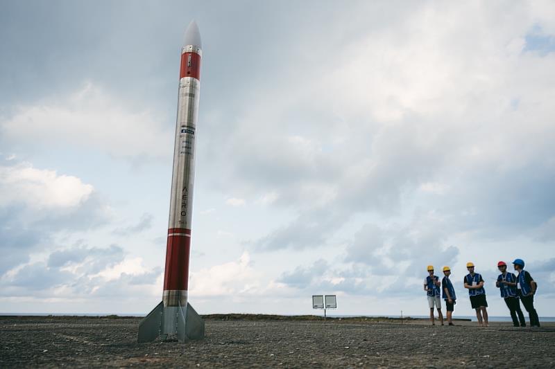 2023年6月5日，淡江大學航空太空工程學系研製的「淡江一型」火箭在屏東旭海試射成功，射高4,827公尺，係私立大學發射公里級火箭的首例。